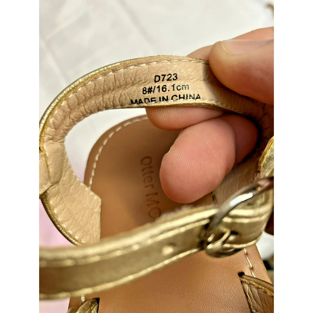 Otter Momo Girls Gold Sandals Size 8 16.1cm